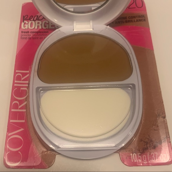 New 2 Covergirl Ready Set Gorgeous Powder Foundation - Picture 4 of 6